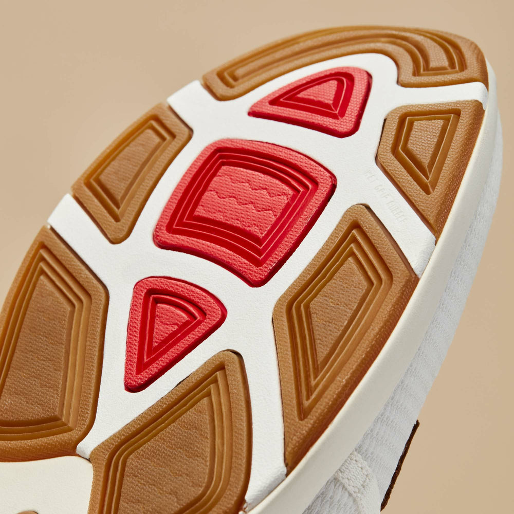 Mio Lī Men's Athletic Shoes - Bright White / Red Lava
