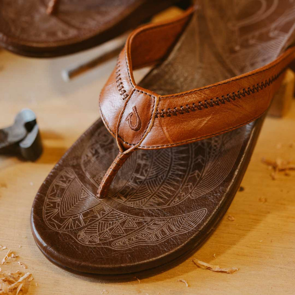 Hiapo - Rum / Dark Wood Leather Beach Sandals