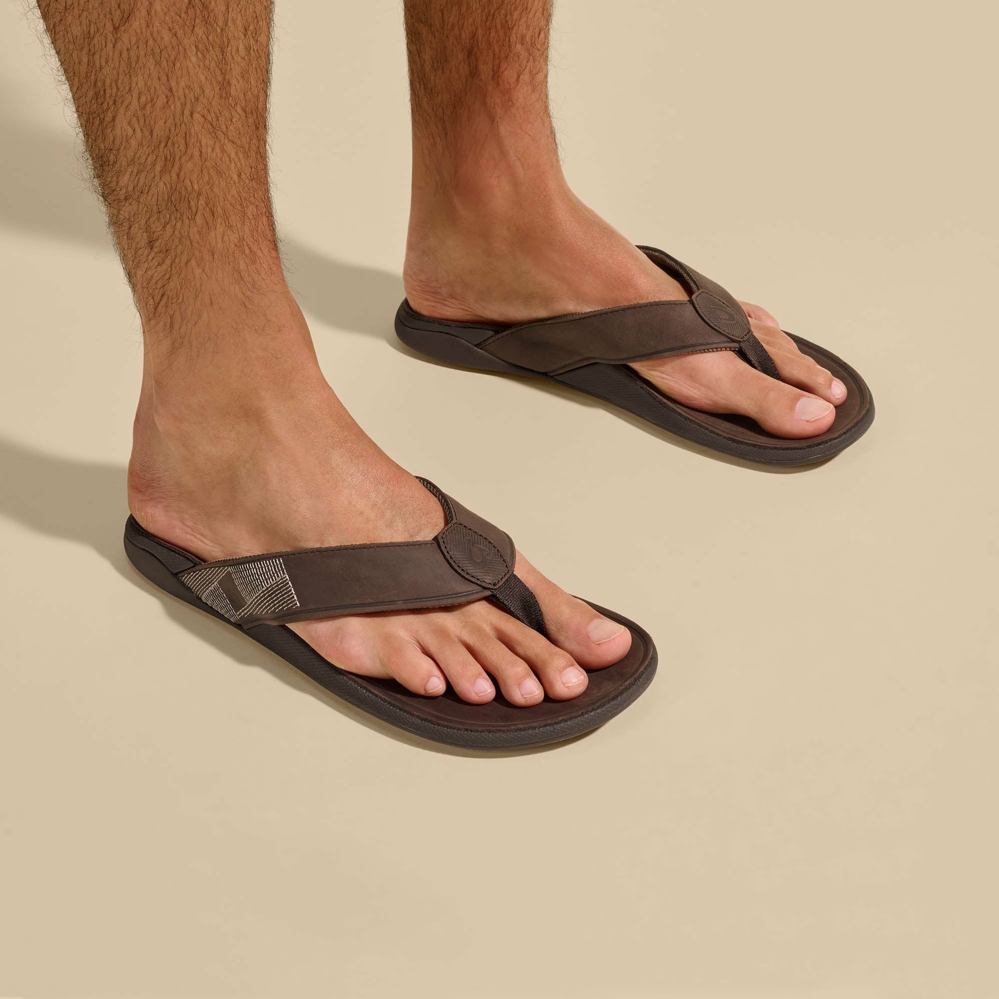 Tuahine Men's Waterproof Leather Beach Sandals - Dark Wood